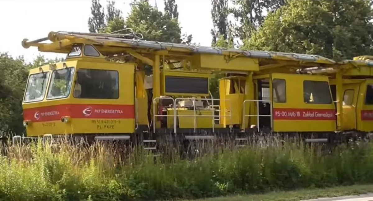 Nie jeżdżą pociągi do Szklarskiej Poręby. Złodzieje ukradli przewody zasilające trakcję.