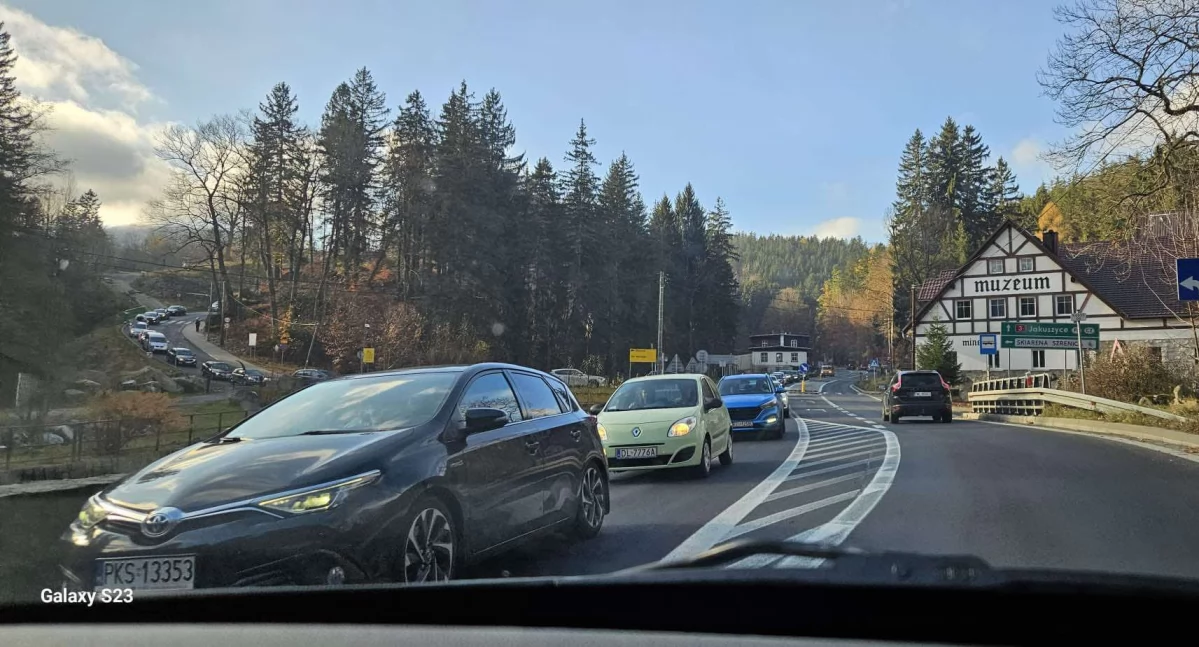 Potężny ruch w Karkonoszach. Turyści opuszczają nasz region