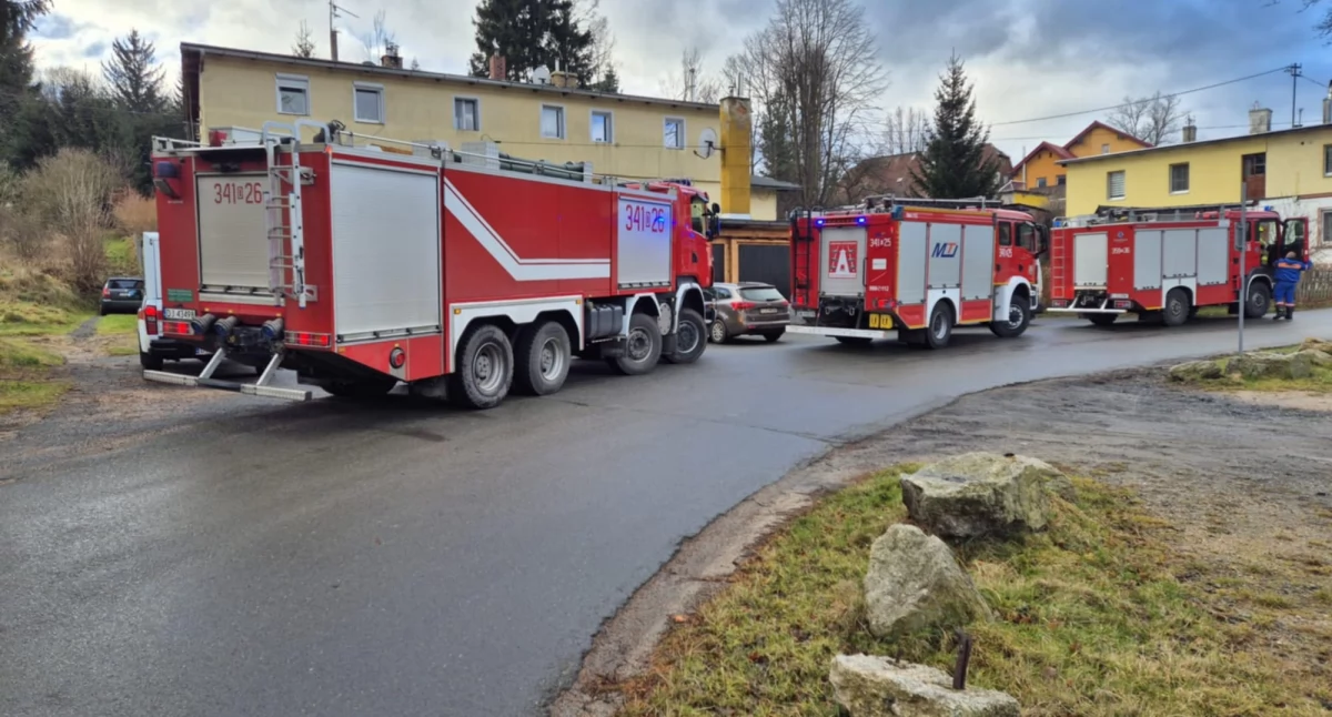 Przesieka - wyczuwalny zapach gazu przy sklepie
