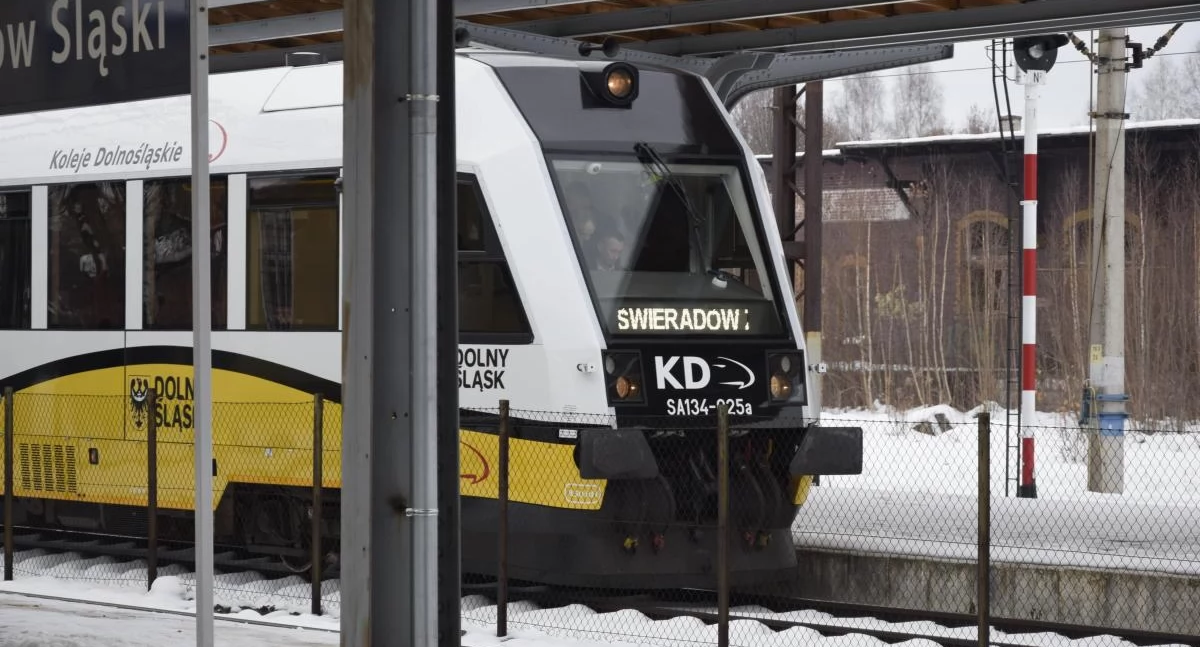 Z dużej chmury mały deszcz. Pociągi SKPL nie pojawią się na linii do Świeradowa-Zdroju.