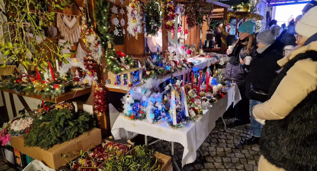 Miejska Wigilia zwieńczeniem Jarmarku Bożonarodzeniowego w Jeleniej Górze