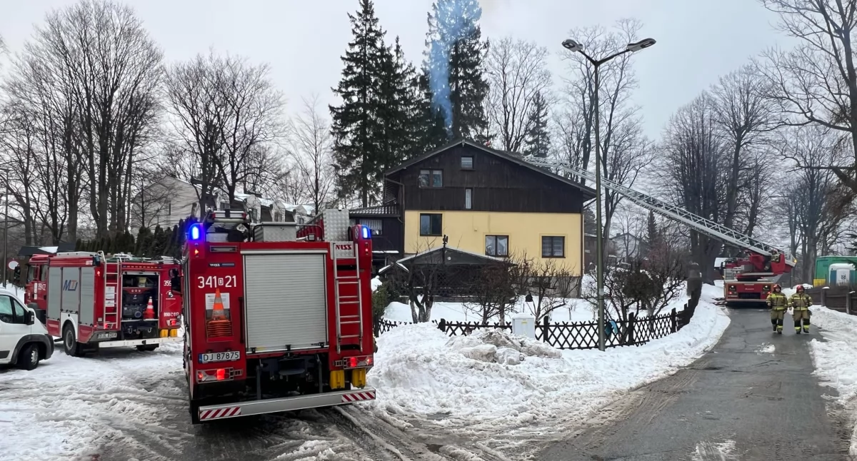 Pożar w Szklarskiej Porębie! Sadza w kominie mogła doprowadzić do tragedii