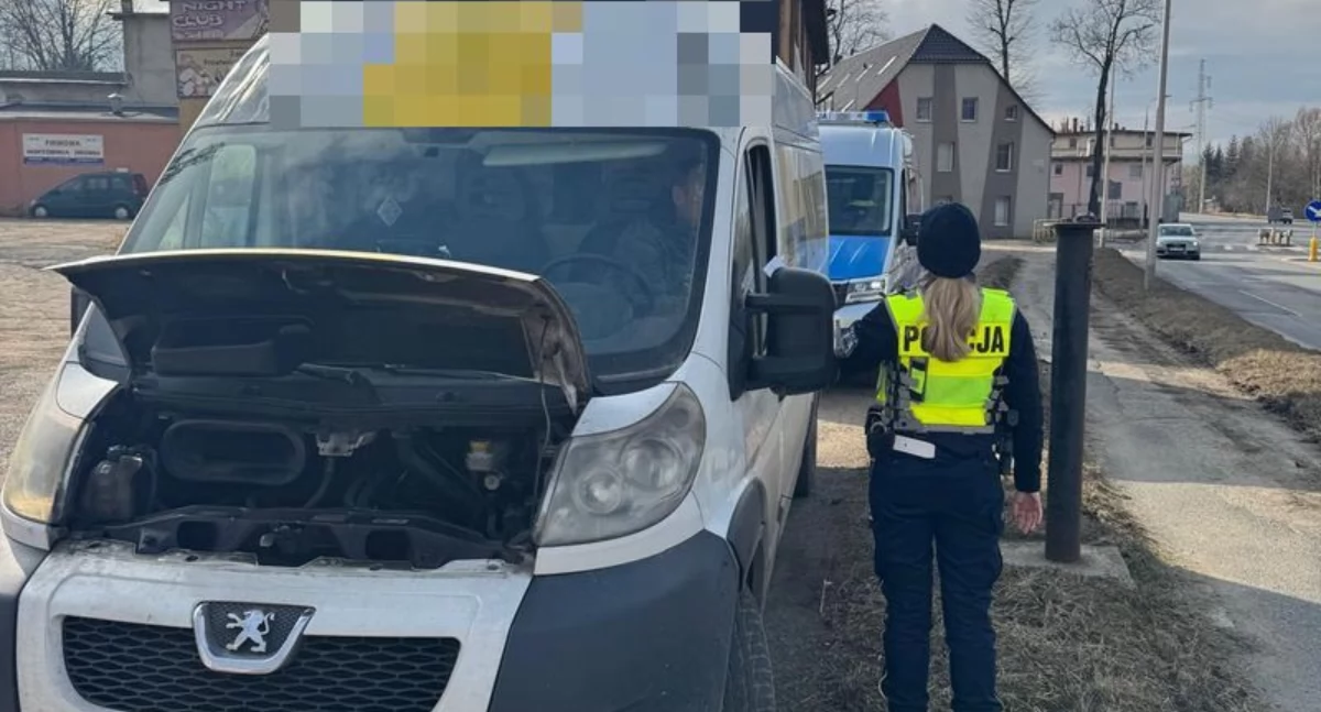Sprawdzali stan techniczny pojazdów. Pozabierali dowody rejestracyjne