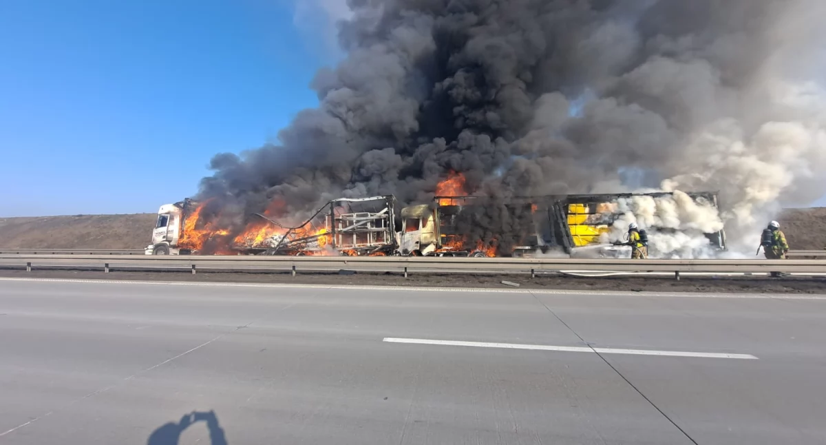Ruch na autostradzie A4 jest zablokowany. Płonie pojazd ciężarowy