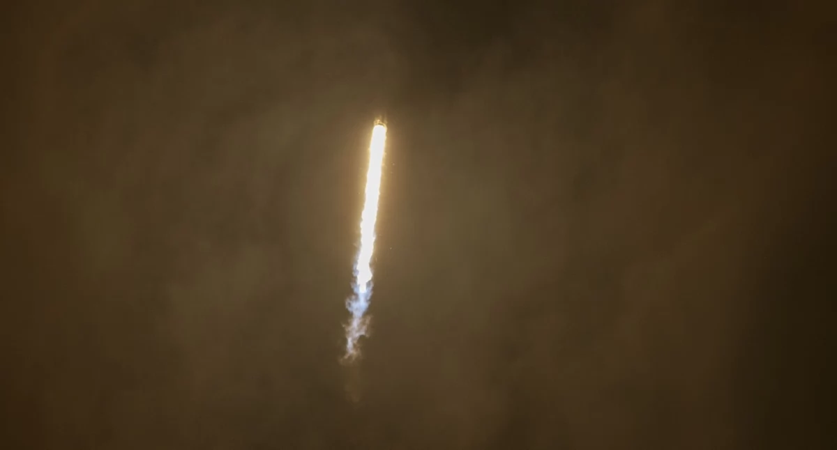 Przelot fragmentu rakiety Electron nad Jelenią Górą – 20 lutego 2025 roku