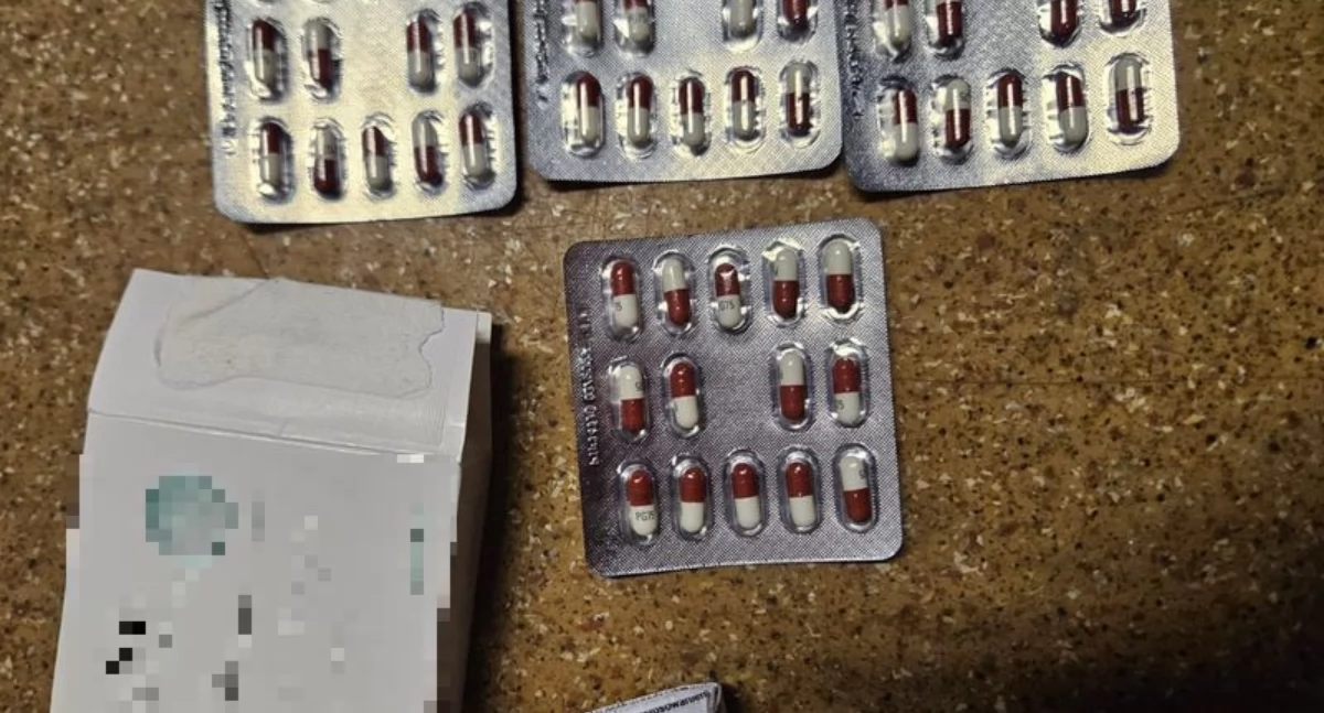 19-latek miał w mieszkaniu sporo tabletek z substancjami psychotropowymi