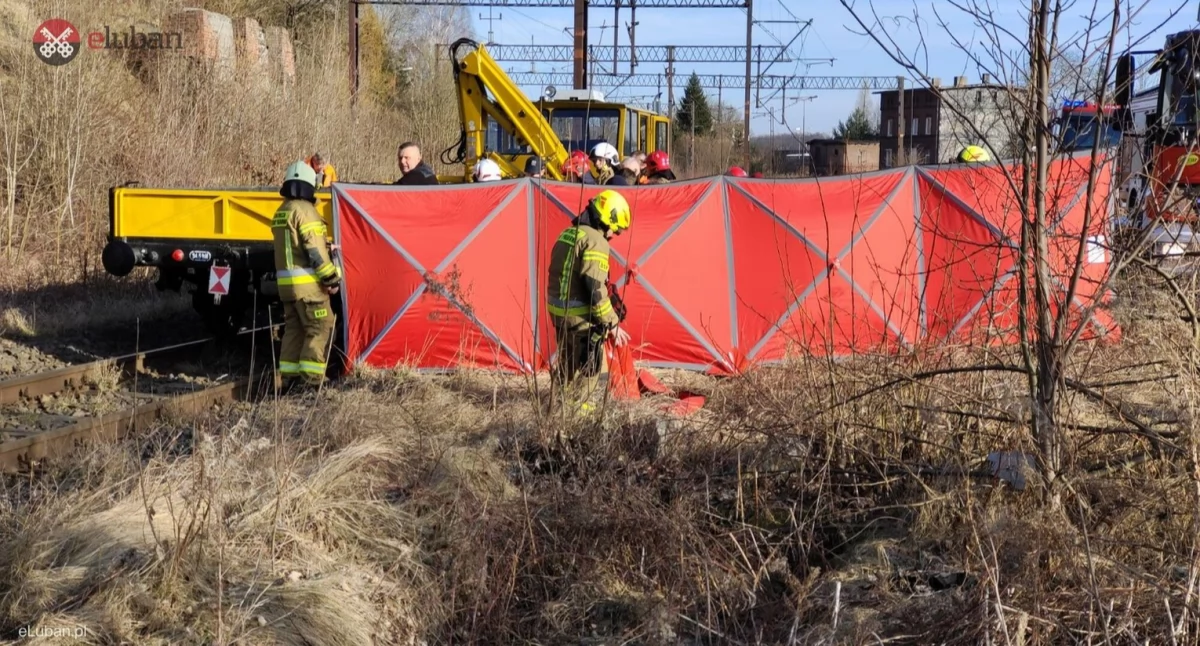 72-latek potrącony przez drezynę na torach w Lubaniu