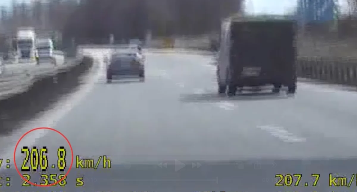 Ukrainiec ścigał się z nieoznakowanym radiowozem. Pędził 207 km/h