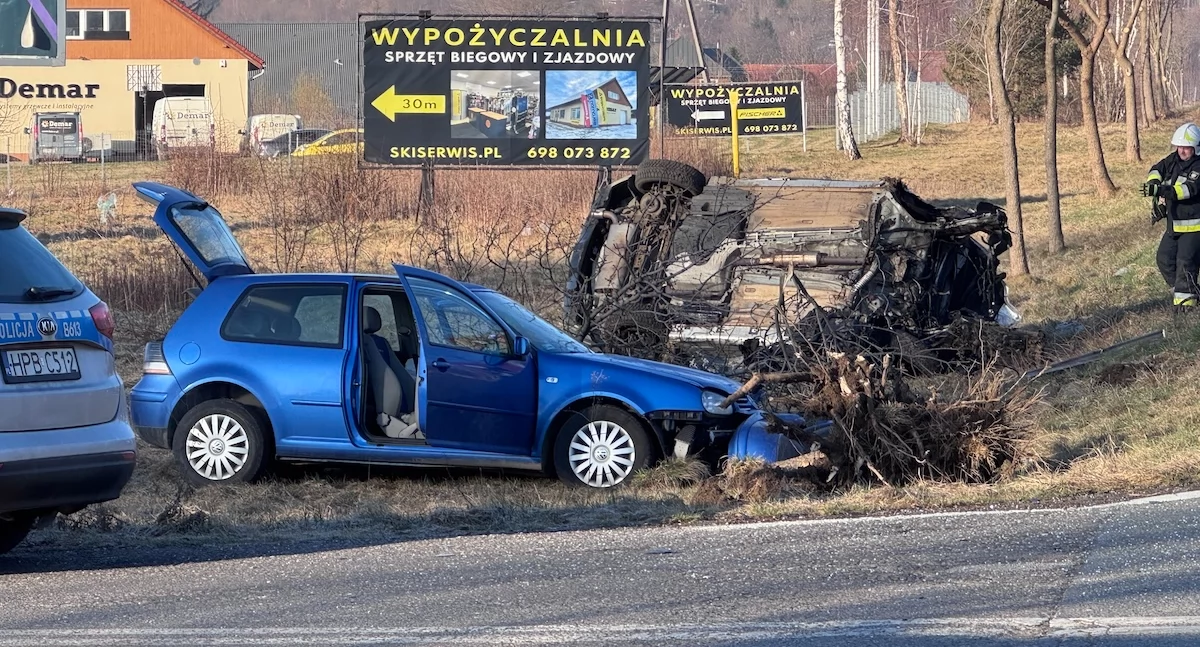 Utrudnienia na DK 3 w Piechowicach po wypadku z udziałem dwóch pojazdów