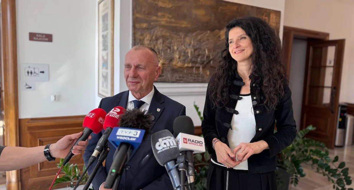 Ważne spotkanie w jeleniogórskim ratuszu. Wojewoda o pomocy po powodzi