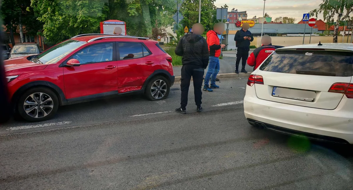 Kolejne zderzenie po zmianie organizacji ruchu