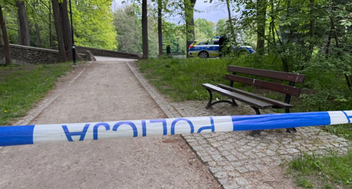 Część Parku Norweskiego zamknięta. Policja zabezpiecza miejsce znaleziska