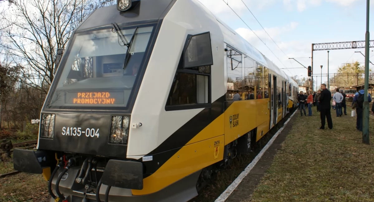 Karpacz wraca na mapę kolejową! Aż 14 par pociągów w weekendy i KD Retro na trasie!