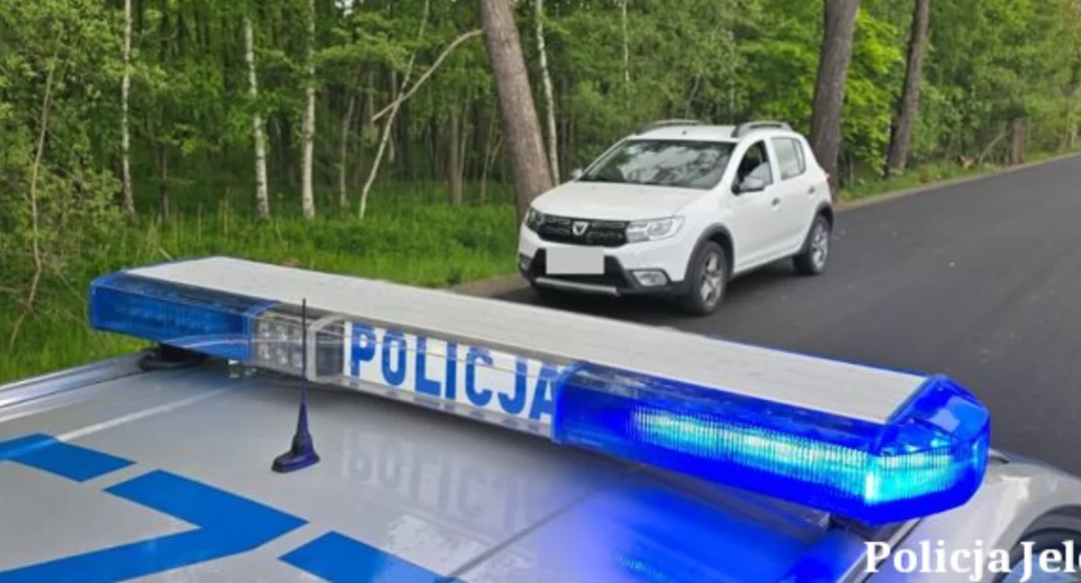 Zignorowali znaki i wjechali na zamkniętą drogę. Kara to nawet 5000 zł