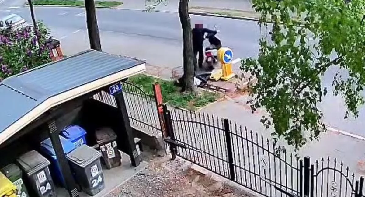 Ukradł zaparkowany na ulicy skuter