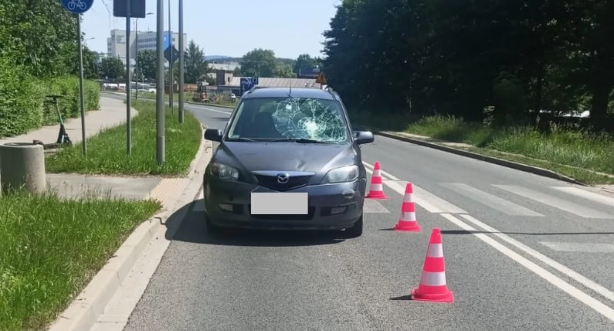 94-letni kierowca potrącił człowieka na pasach. Śmiertelny wypadek na Zabobrzu
