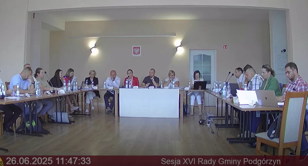 Wójt Podgórzyna bez decyzji w sprawie absolutorium i bez wotum zaufania.