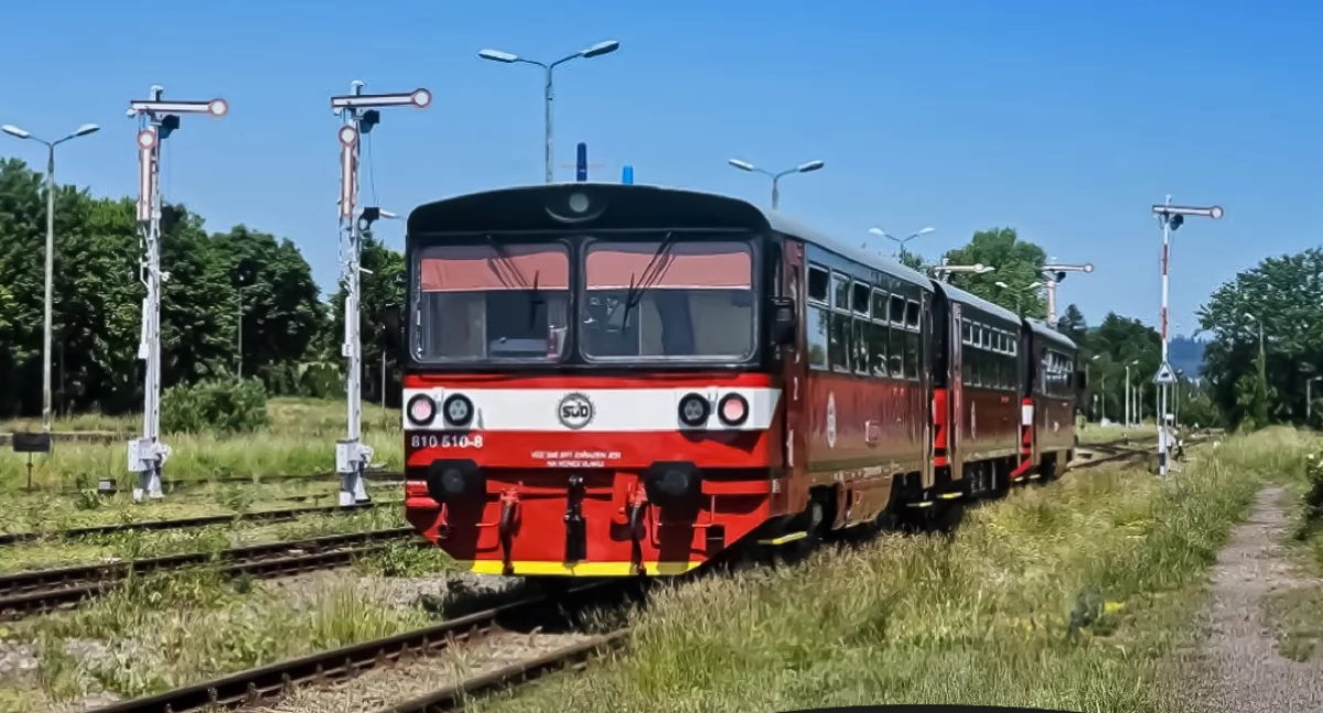 Ze Szklarskiej Poręby do Harrachova retro pociągiem.