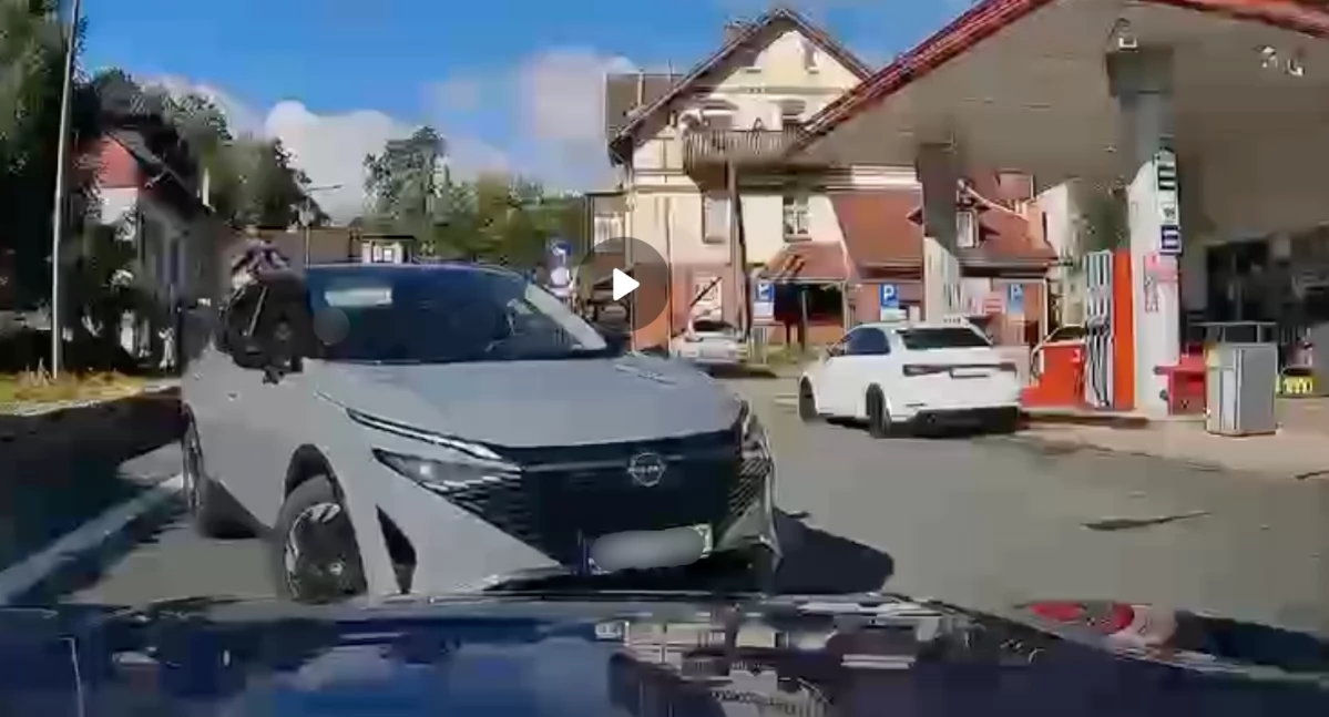 Szklarska Poręba - w tym miejscu turyści często jeżdżą pod prąd