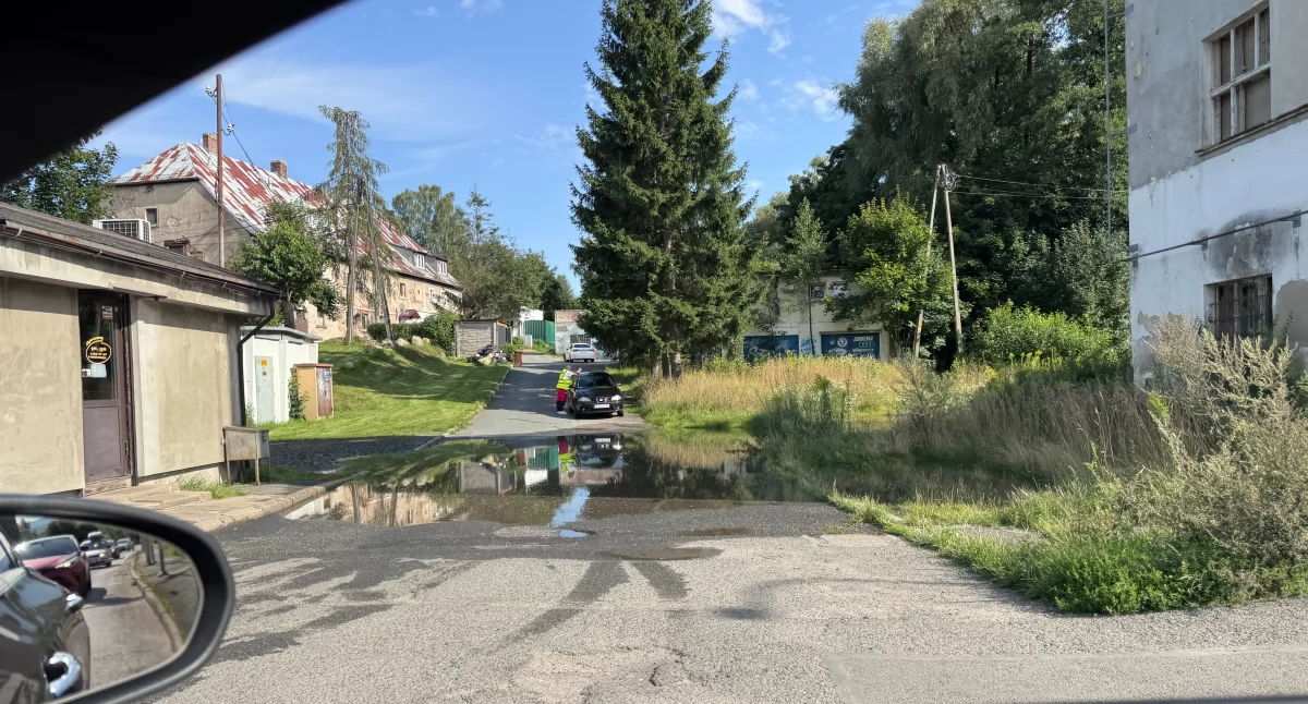 Poważna awaria magistrali w Cieplicach. Wkrótce nie będzie wody