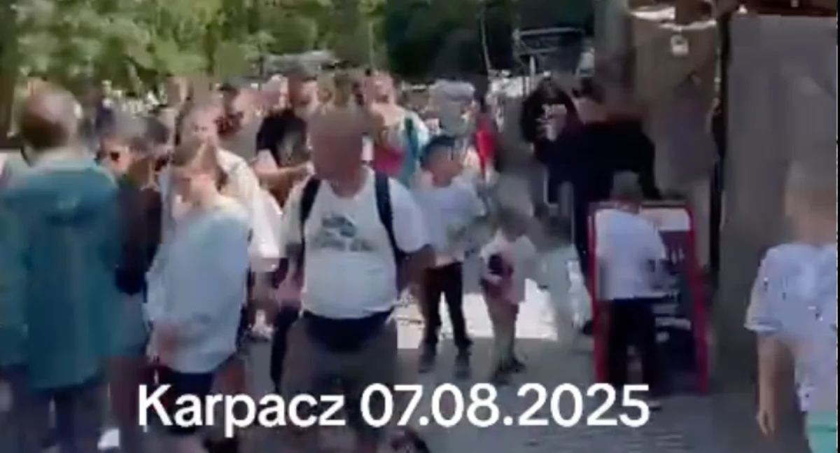 Gigantyczna kolejka do wyciągu na Kopę. Sznur ludzi miał kilkaset metrów