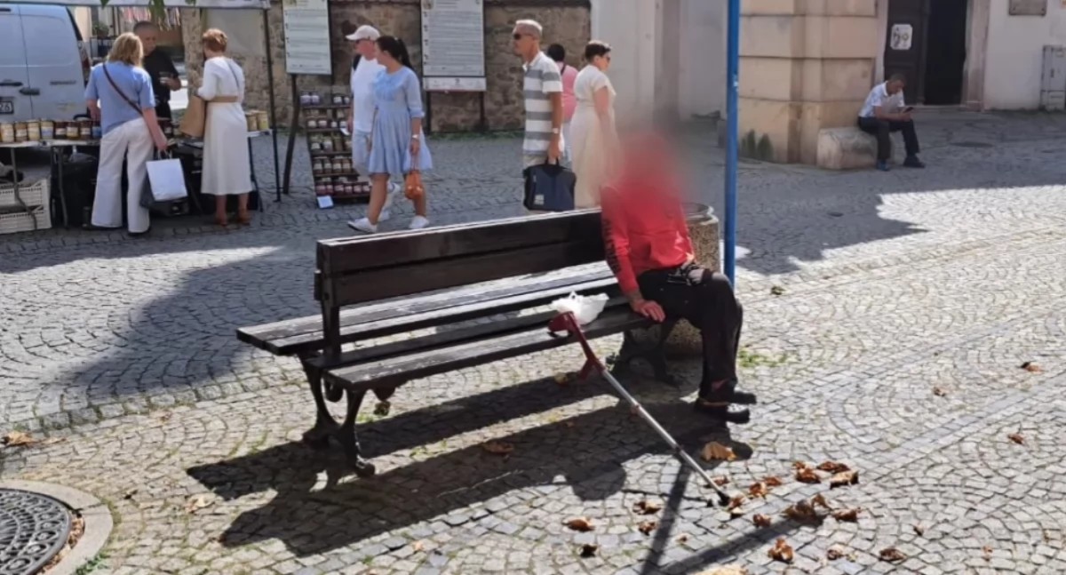Bez litości - Bezdomny w centrum Jeleniej Góry podzielił mieszkańców