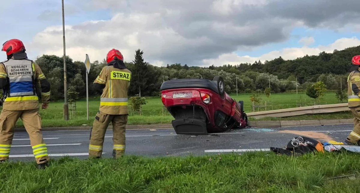 Dachowanie na ulicy Jana III Sobieskiego