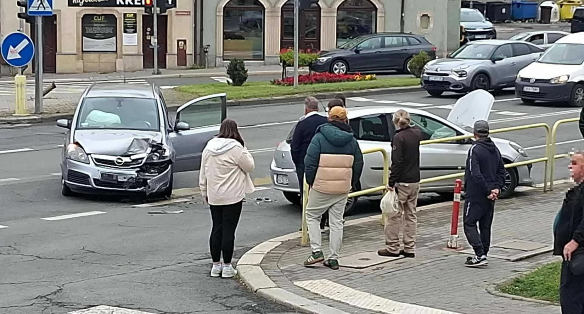 Kolizja na placu kardynała Wyszyńskiego w Jeleniej Górze