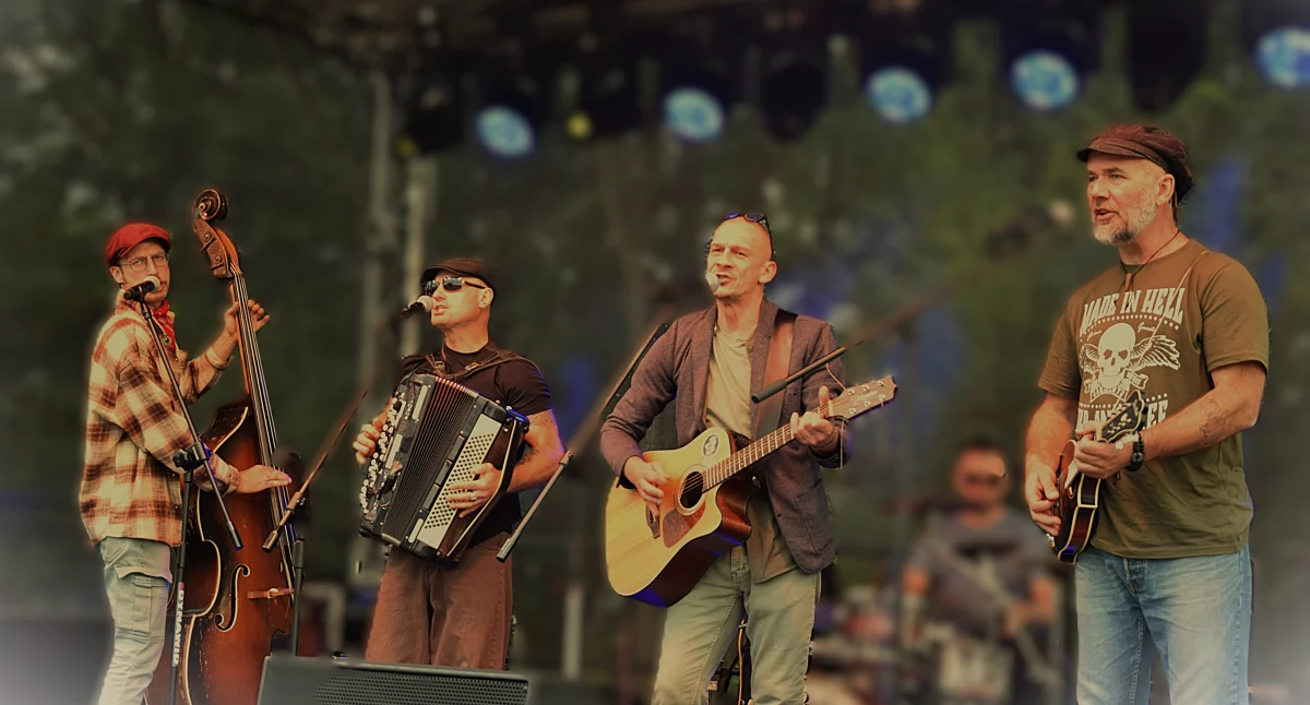 Smaki Karkonoszy w Podgórzynie. Kulinarna uczta i Niesamowita Sprawa na scenie