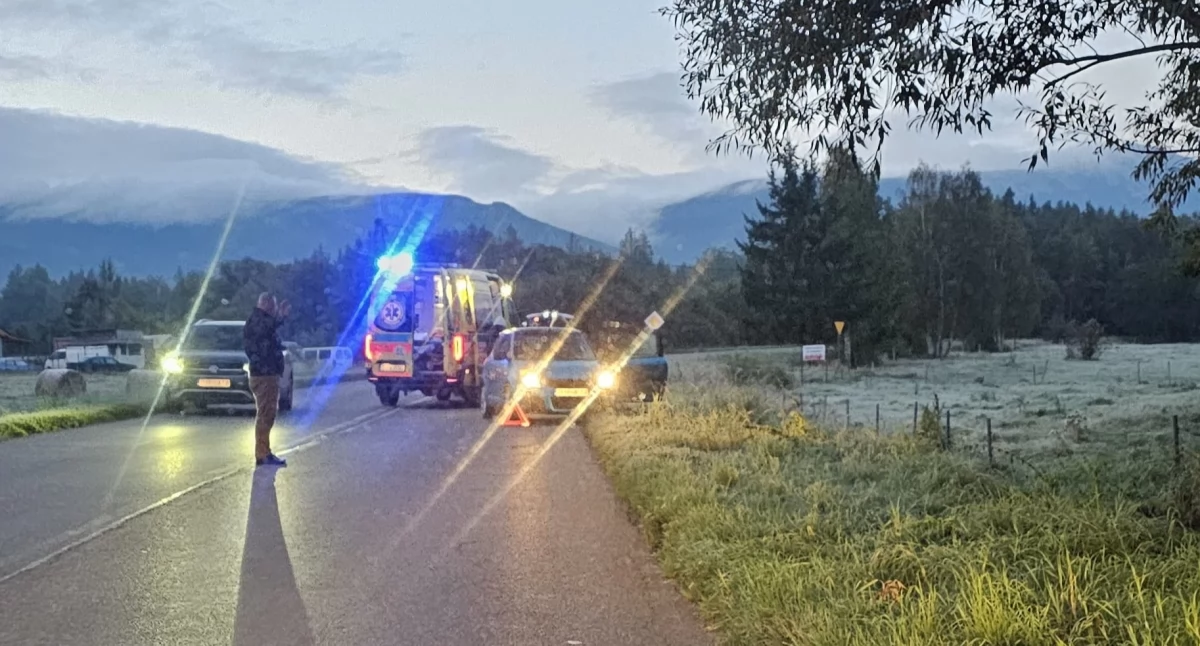 Mężczyzna zasłabł w samochodzie. Świadkowie reanimowali go na ulicy
