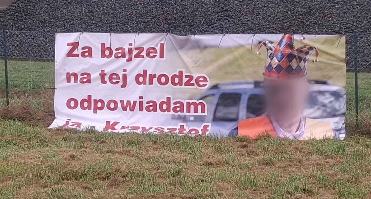 Sosnówka : Kolejny kontrowersyjny baner ze starostą zawisł w przestrzeni publicznej