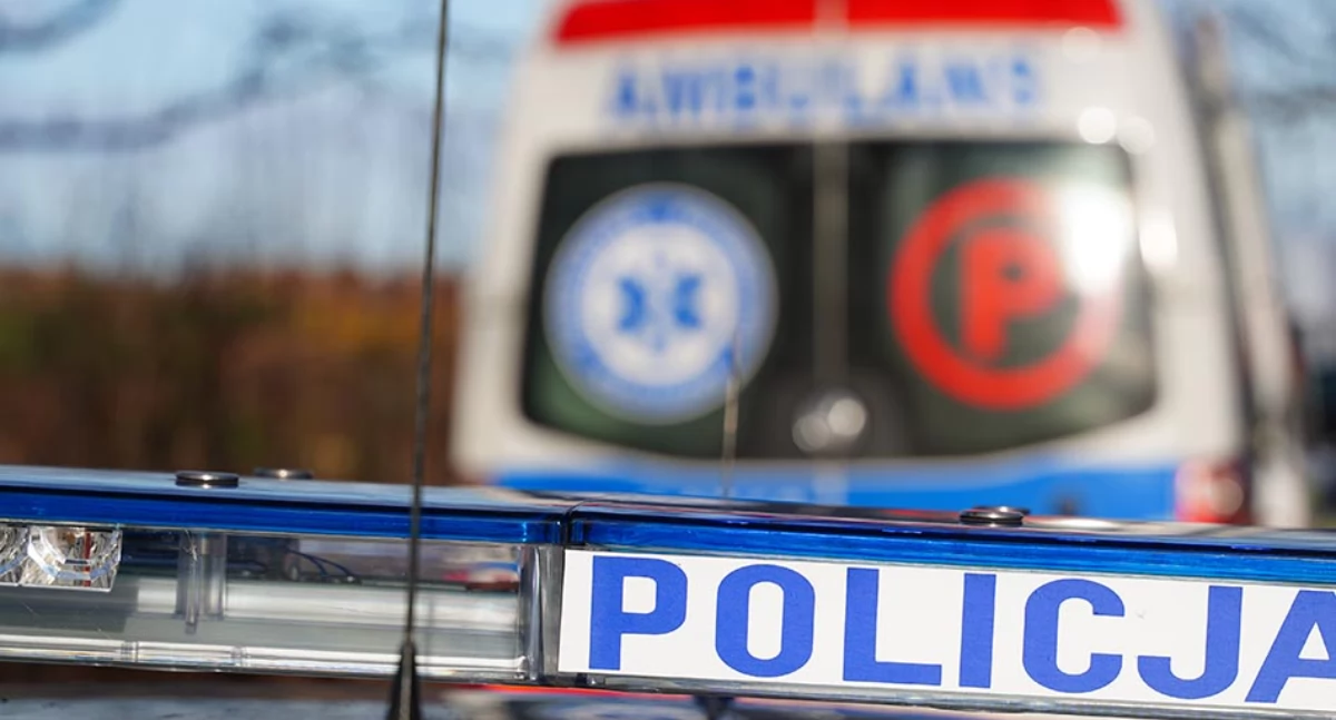 Wypadek przy remoncie drogi. Koparkowy wjechał w pracownika