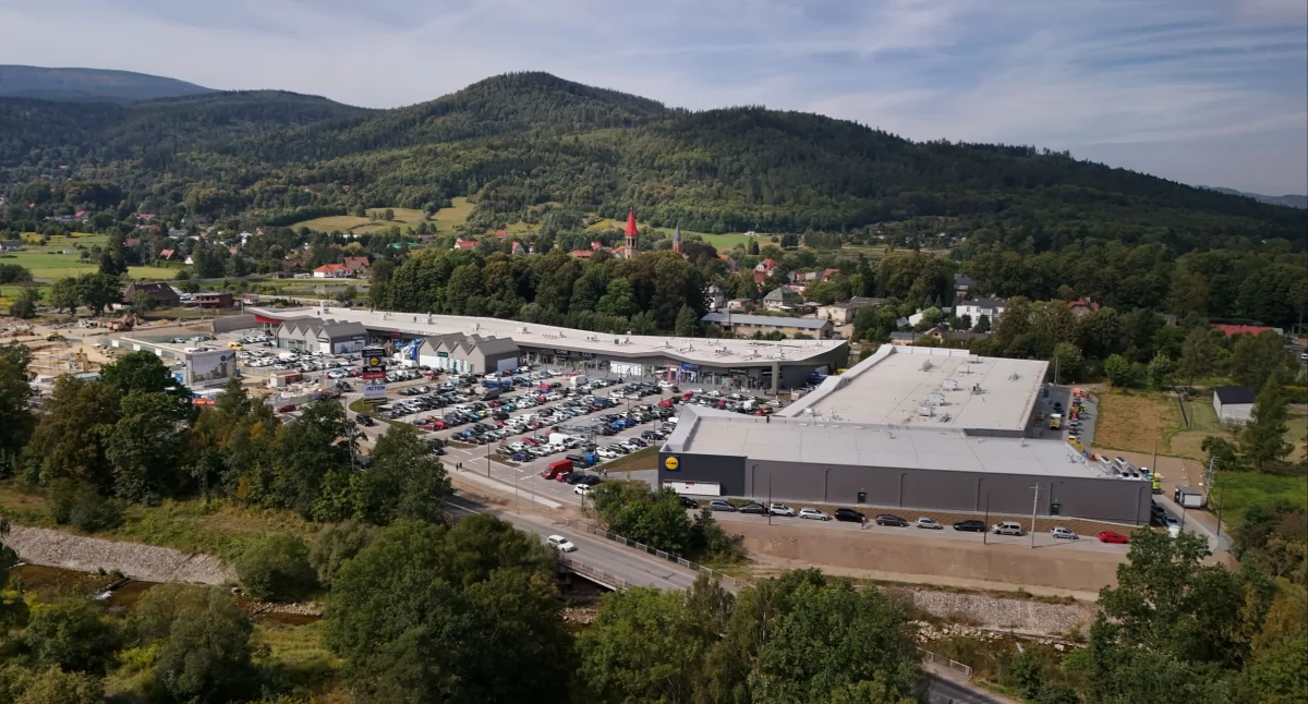 Salon Apart w Przystanku Karkonosze. Nowe miejsce w galerii w Miłkowie