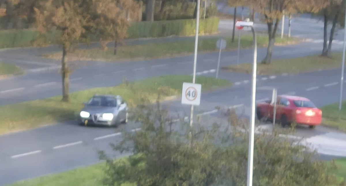 Znów jazda pod prąd przy Jysku. Kierowcy nadal ignorują znaki na Zabobrzu