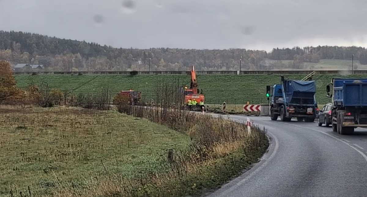 Ruszyły prace na dawnej drodze nr 366 w Podgórzynie
