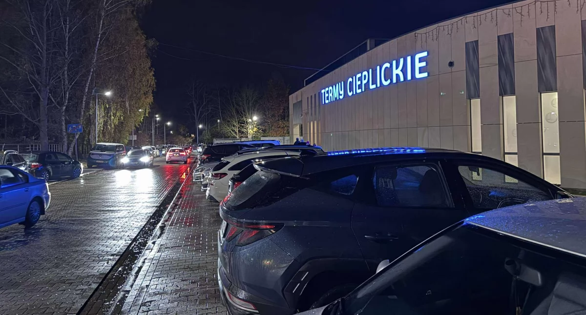 Czesi tłumnie odwiedzili Karkonosze. W Termach Cieplickich prawdziwe oblężenie