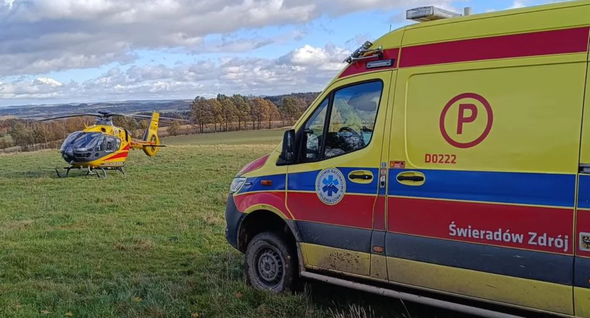 Operator koparki wjechał w pracownika gospodarstwa