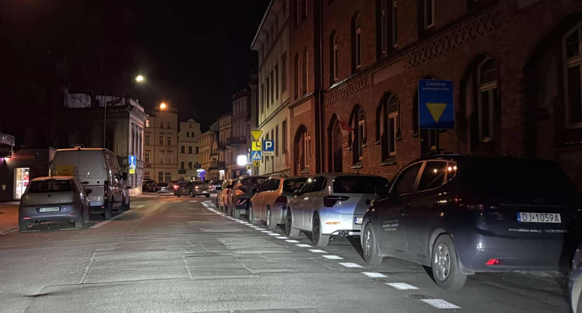 Jeżdżą na pamięć i powodują zagrożenie. Zmiana organizacji ruchu w centrum miasta