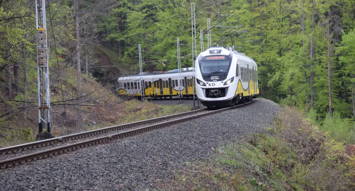 Koleją w góry: Karpacz, Świeradów-Zdrój, Szklarska Poręba. Koleje Dolnośląskie otwierają Sudety na nowo