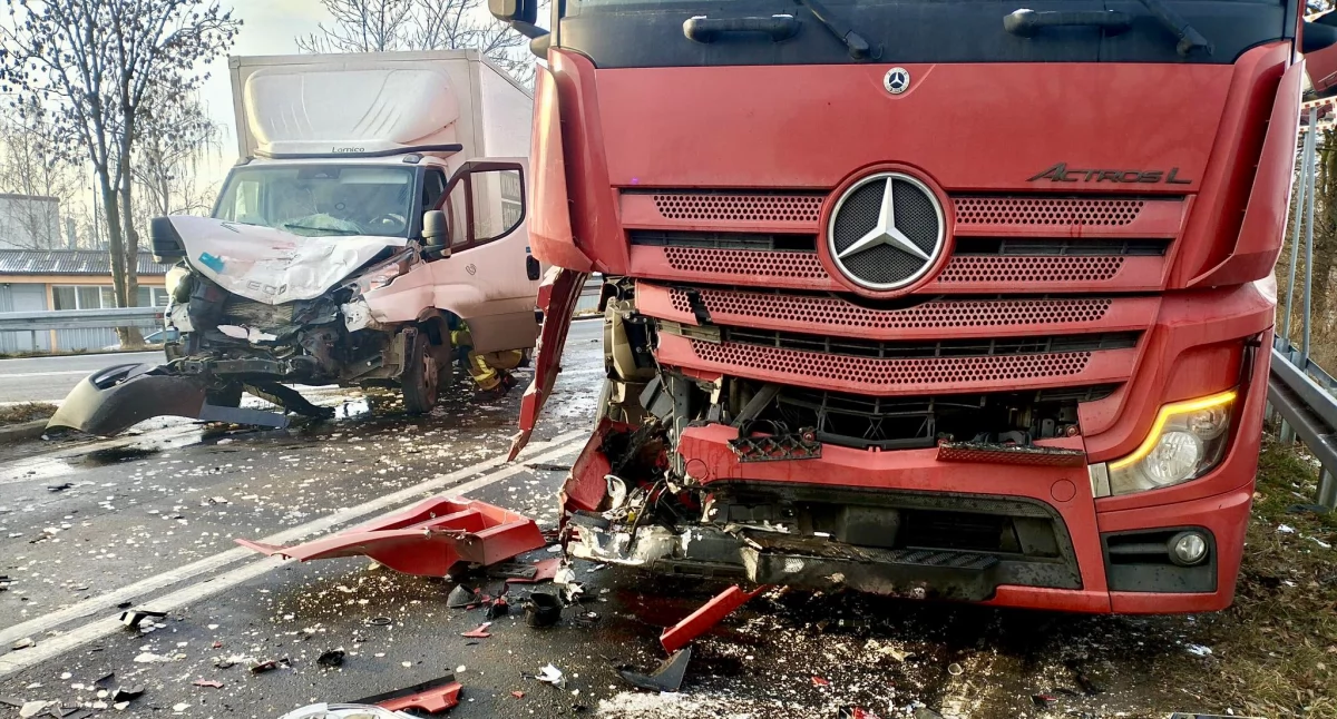 Czołówka na newralgicznym skrzyżowaniu. Który to już raz w tym miejscu?