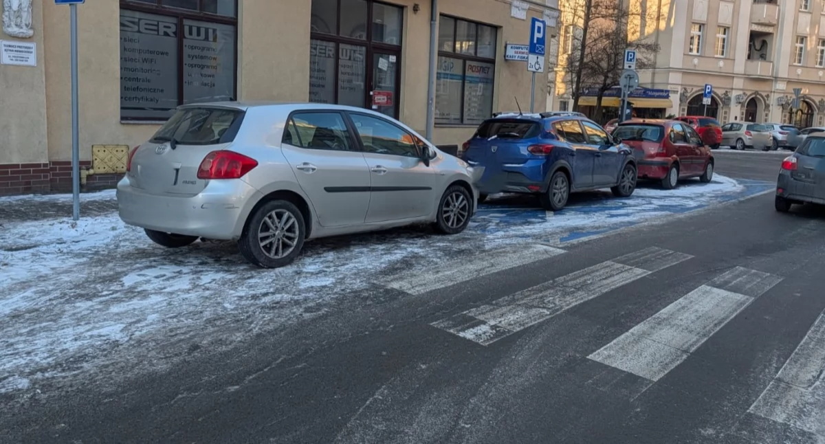 Mistrzowie Parkowania – tak nie stawajcie w Jeleniej Górze