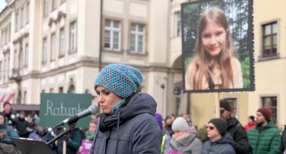 Ulicami Jeleniej Góry przeszedł Marsz Ciszy. W spokoju i refleksji. Ku pamięci Danusi