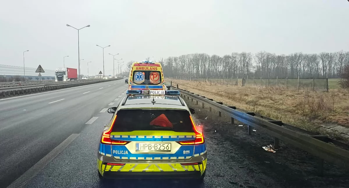 Autostrada A4 - Młody mężczyzna wyskoczył z jadącego auta