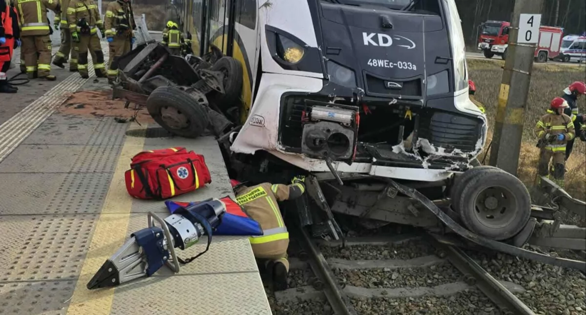 Tragedia na torach. Bus został zmiażdżony przez pociąg