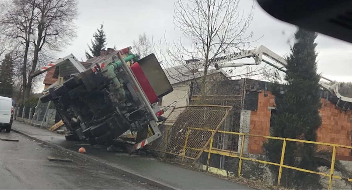 Wypadek przy pracach budowlanych na ulicy Słowackiego