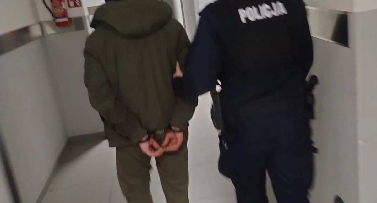 Próbował uniknąć kontroli w Kowarach. Policja zabezpieczyła narkotyki