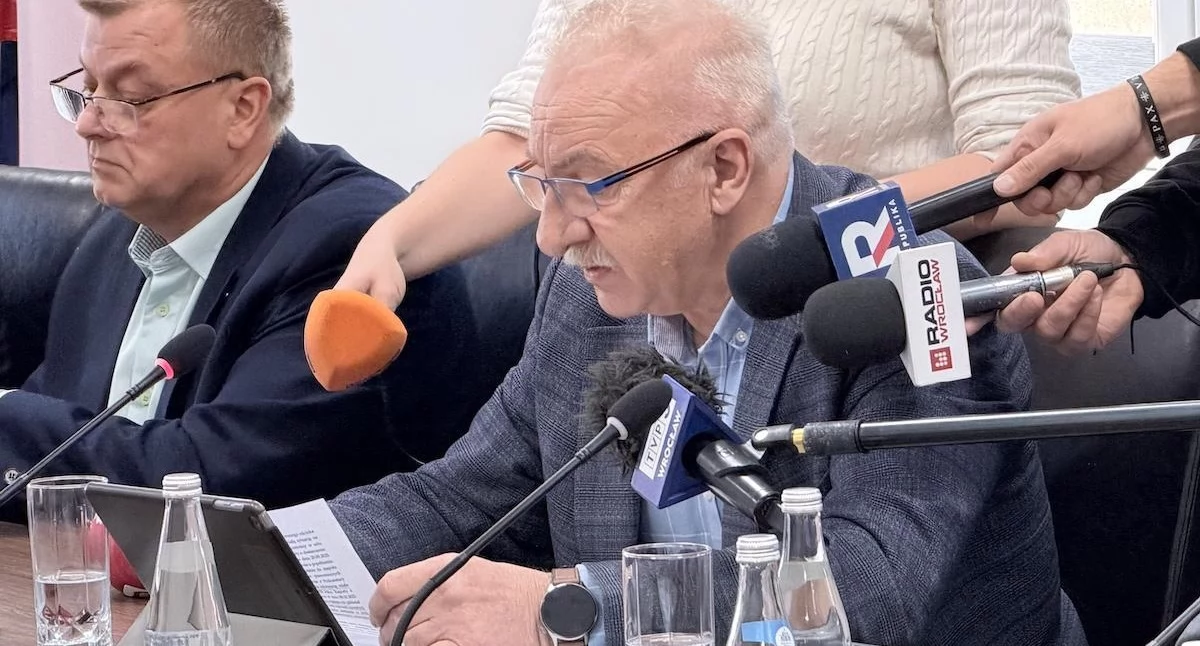 Miało być mniej, jest więcej. Rada powiatu podniosła pensję nowemu staroście