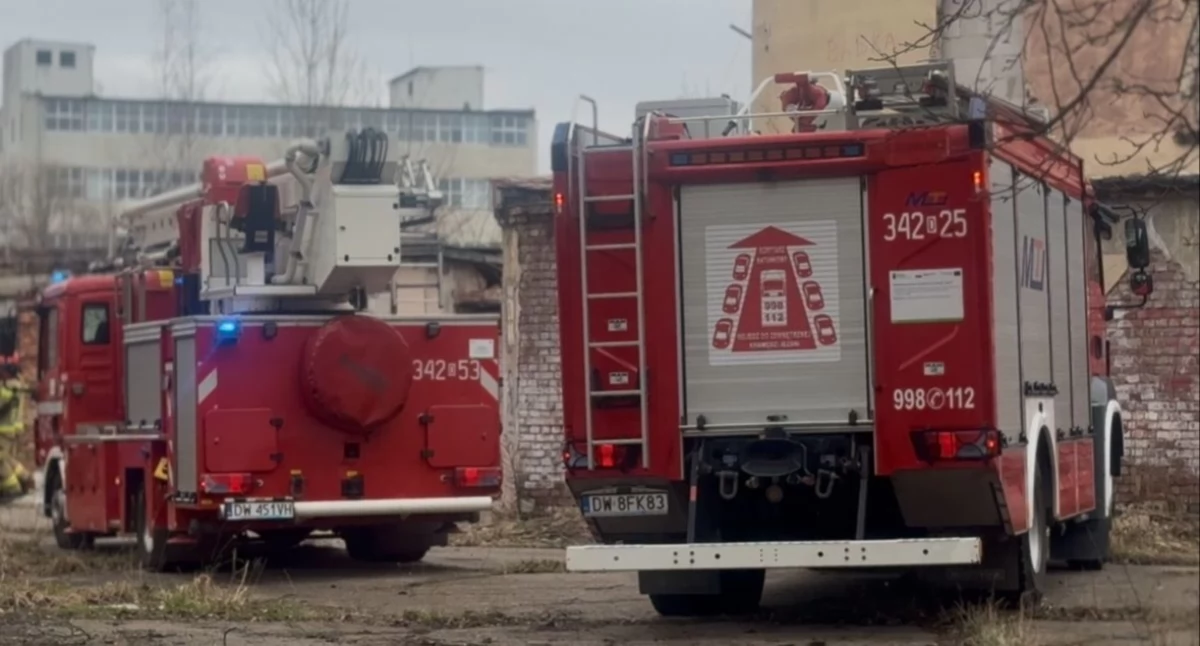 Pożar w opuszczonym budynku w Jeleniej Górze