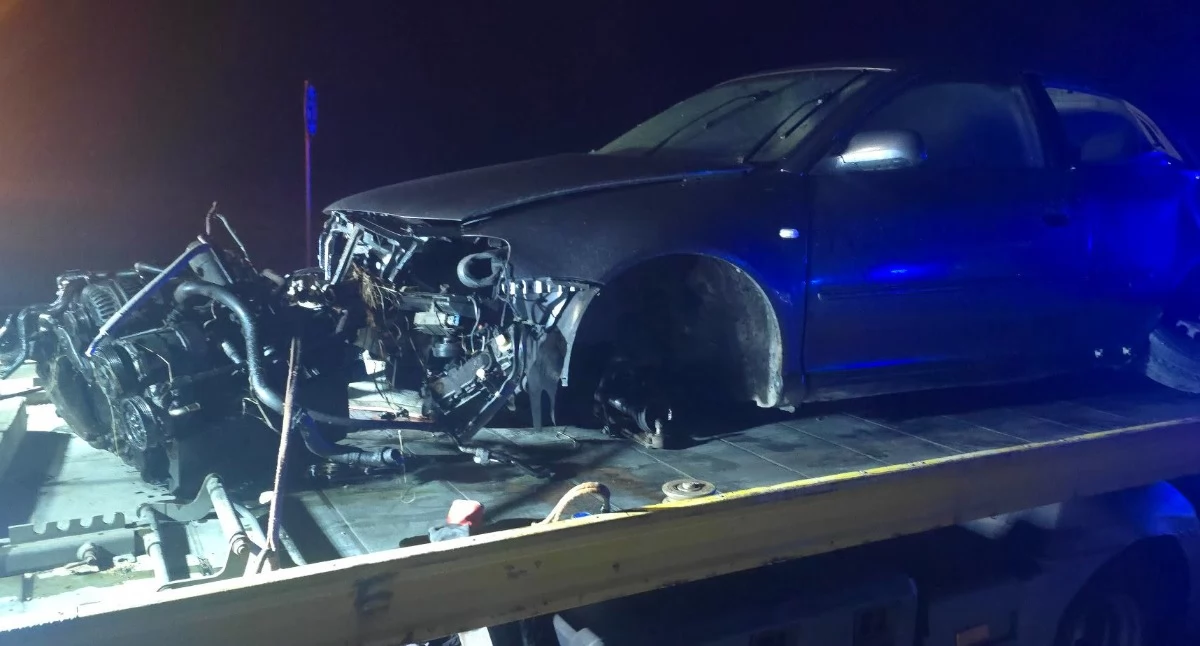 Siedlęcin : Rozbite auto w rowie. Kierowcy nie było na miejscu