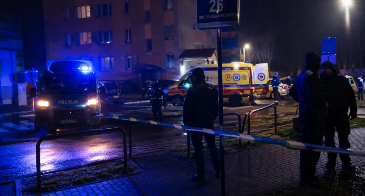 Nocna egzekucja w Lubinie? Dwóch mężczyzn nie żyje, trzeci walczy o życie
